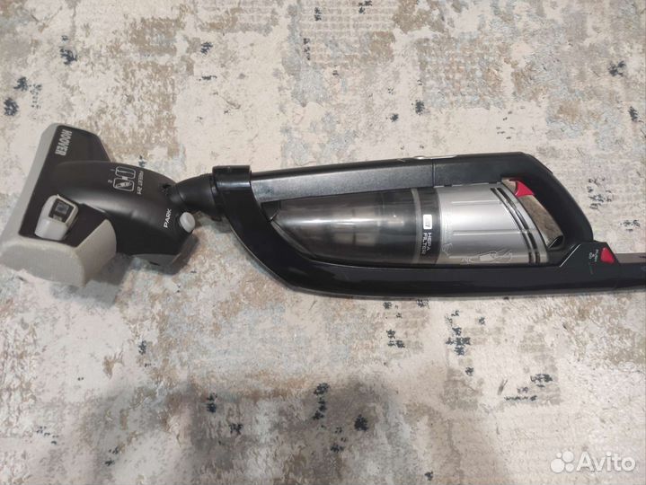 Вертикальный пылесос Hoover