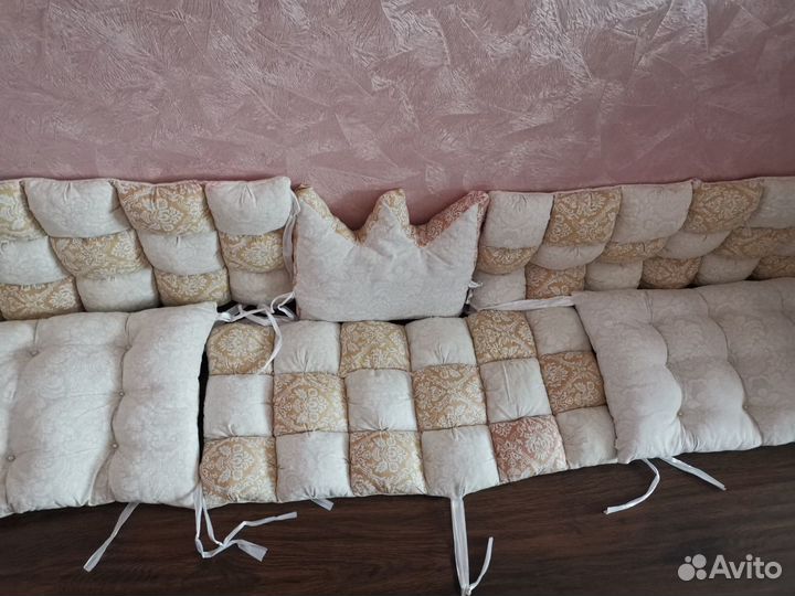 Бортики бомбон в кроватку