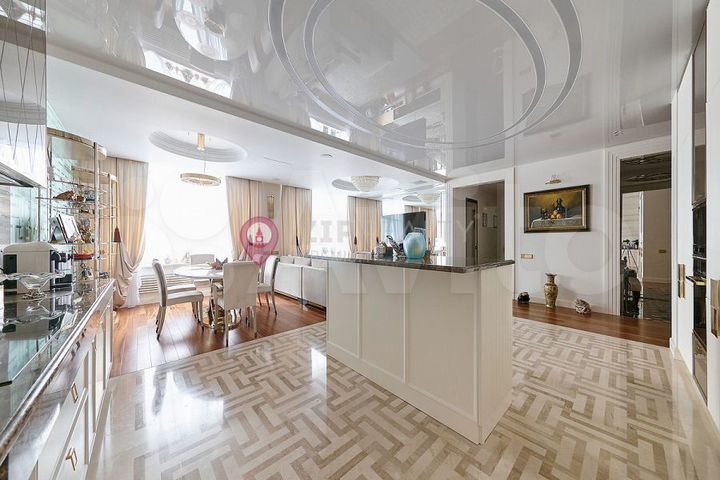6-к. квартира, 260 м², 25/37 эт.