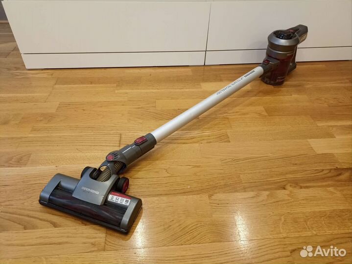 Беспроводной пылесос Redmond RV-UR356