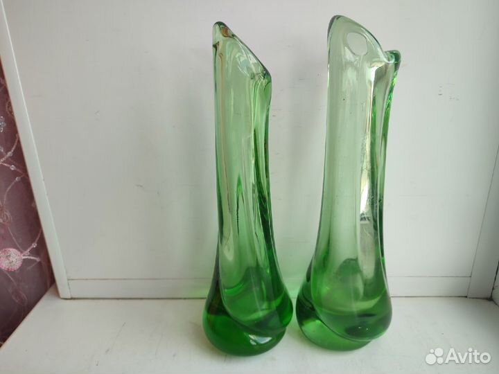 Ваза литое витое зеленое стекло, СССР