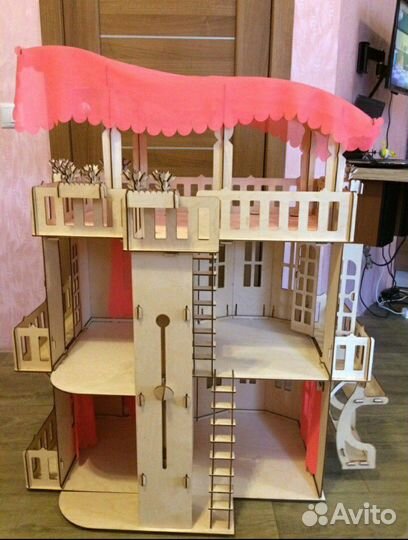 Домик кукольный