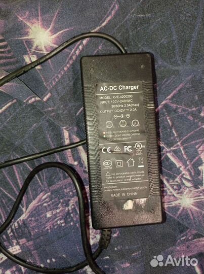 Зарядник для электросамоката гироскутера 36v 2a