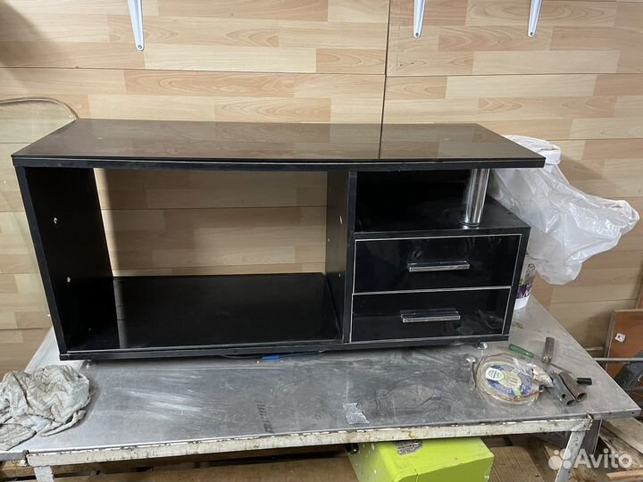 Подставка под телевизор