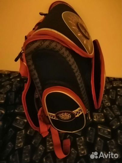 Школьный рюкзак