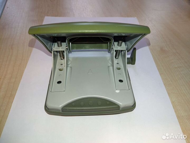 Дырокол для бумаги