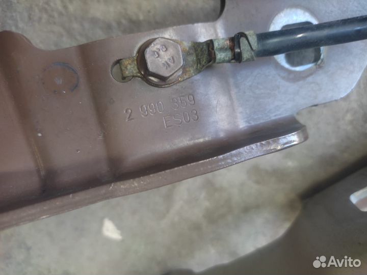 Петли капота bmw x1e84