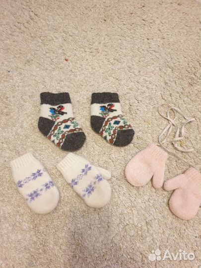 Носки, варежки для малышей