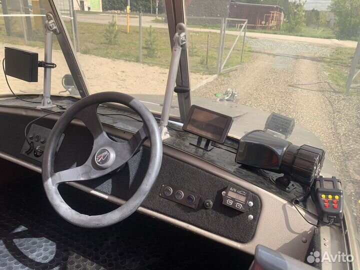 Моторная лодка