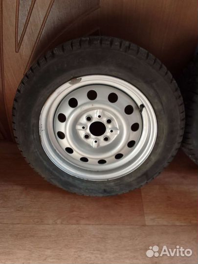 Комплект зимних колес на LADA r14