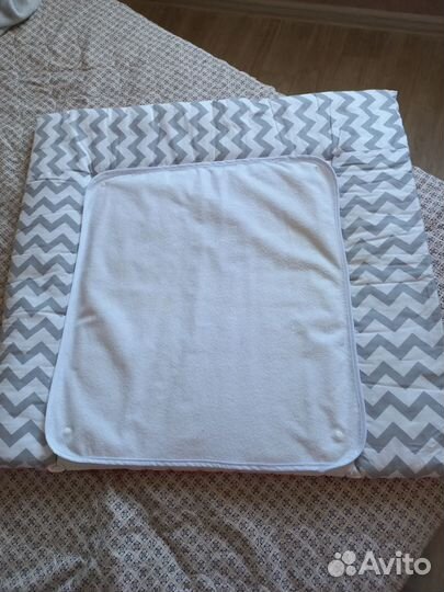 Продам матрасик на пеленальный стол