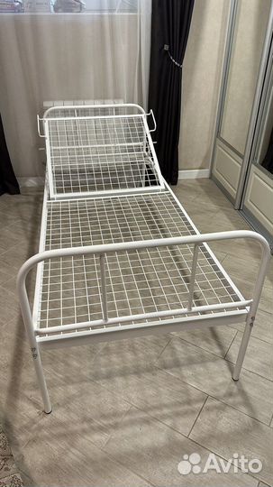 Медицинская кровать