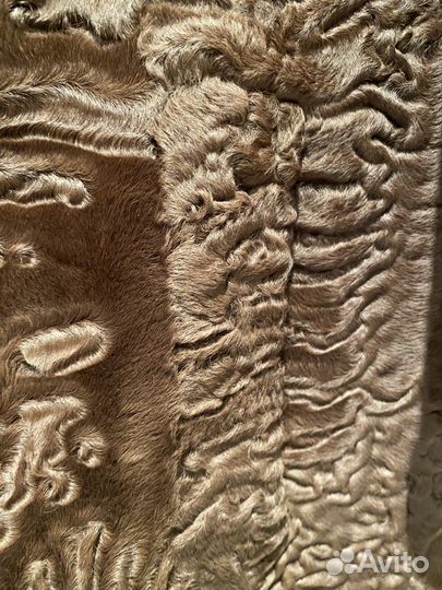 Шуба женская из каракуля