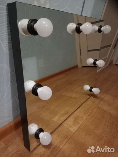 Гримерное зеркало