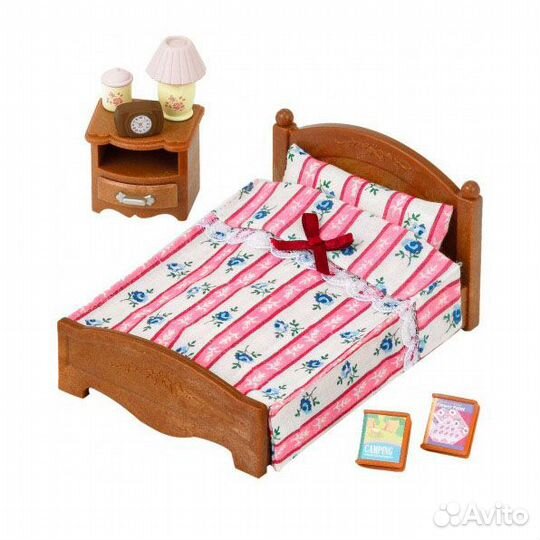 Набор Большая кровать и тумбочка Sylvanian Famili