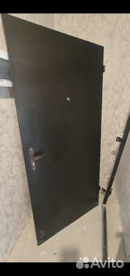 Дверь входная металлическая