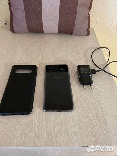 Телефон Samsung s10 128gb
