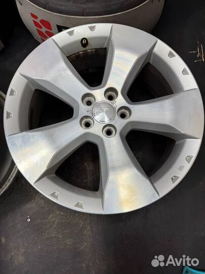 Комплект дисков Subaru 5х100 R17 OFF48 7JJ