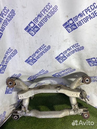 Подрамник задний Bmw 750I седан 4.8 N62B48B 2007