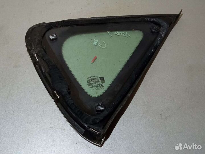 Форточка задняя левая Astra J 5дв