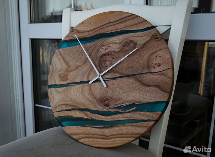 Настенные часы из дерева