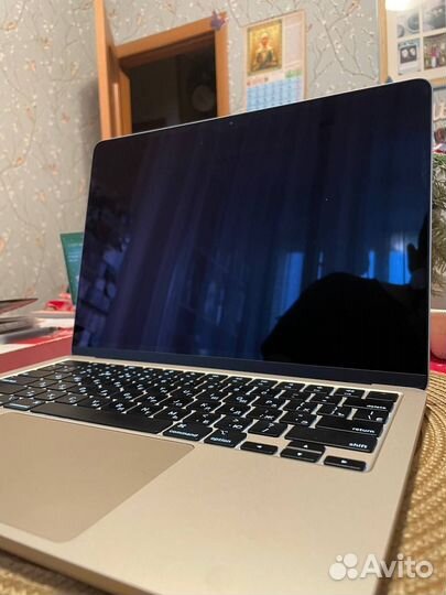 Macbook Air 13 2022 M2