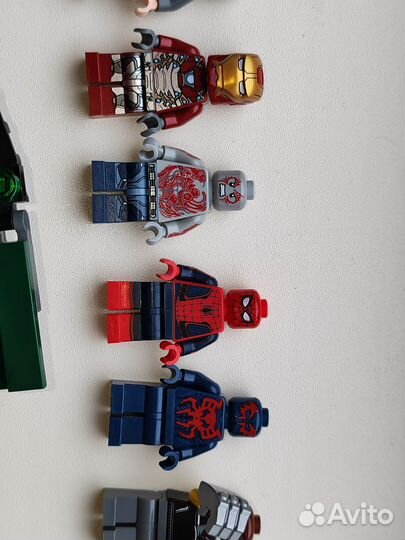 Lego марвел минифигурки