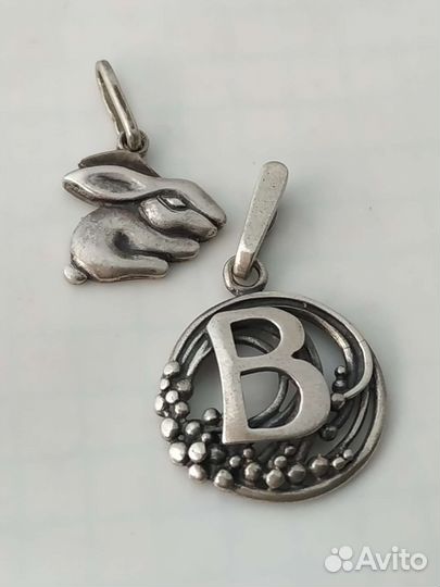 Кулон знак Зайчик и буква В серебро СССР винтаж