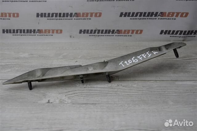 Кронштейн переднего бампера правый Форд Фокус 1