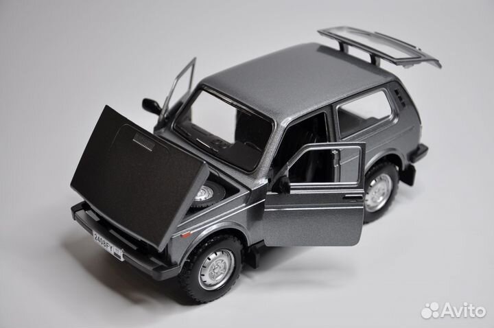 Модель автомобиля LADA (ваз) 2121 (4x4) металл