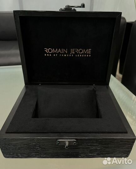 Золотые часы Romain Jerome 50 mm