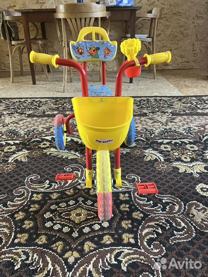 Трехколесный велосипед