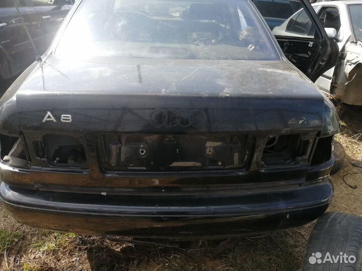Крышка багажника Audi A8 D2