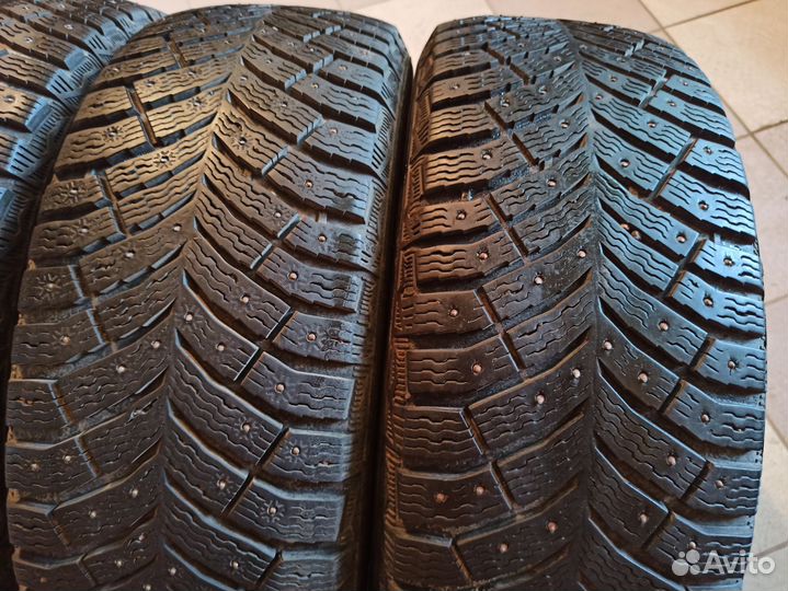 Michelin X-Ice North 4 205/55 R16