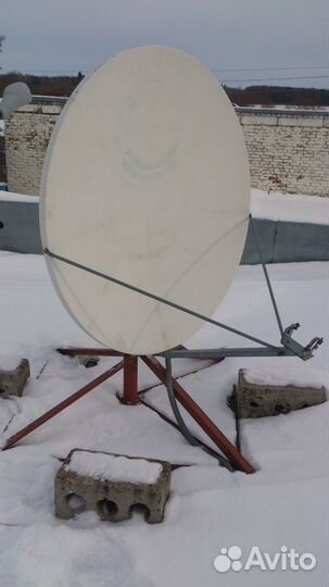 Антенна vsat 1,4 м + кронштейн