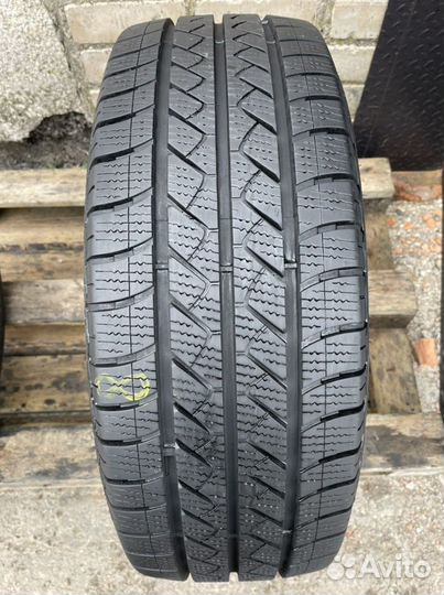 Goodyear Vector 4Seasons Cargo 235/65 R16C