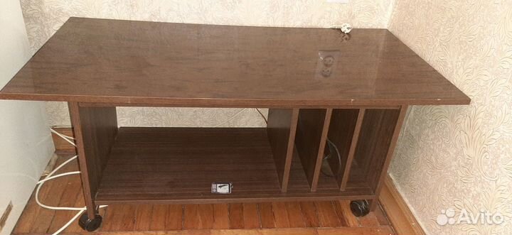 Столик журнальный для создания уюта