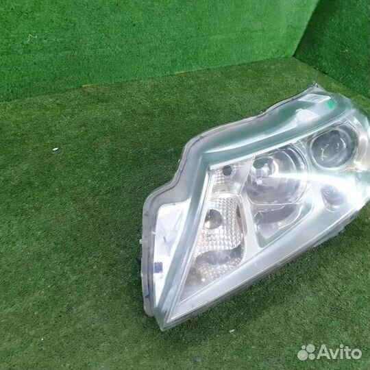 Фара левая Сузуки Витара 2 (2014-2019)