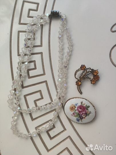 Броши СССР эмаль, с камнями, бусы чешские