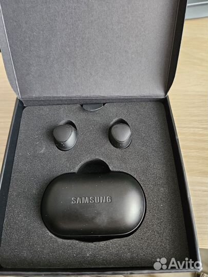 Беспроводные наушники Samsung gear iconx