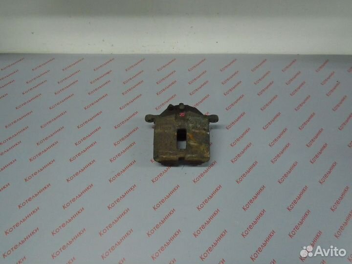 Nissan 41001-4U100 Суппорт передний правый