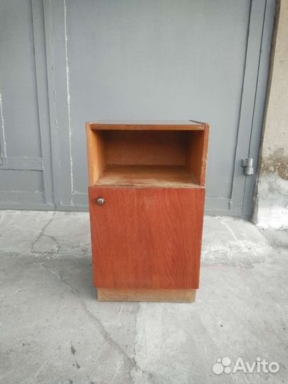 Тумба прикроватная полированная.Винтажная