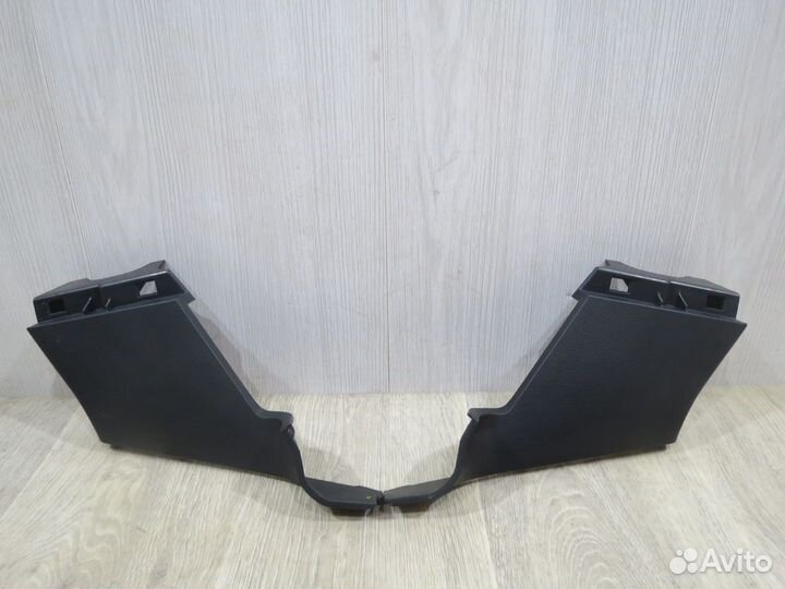 Обшивка стойки задняя Toyota Corolla 150