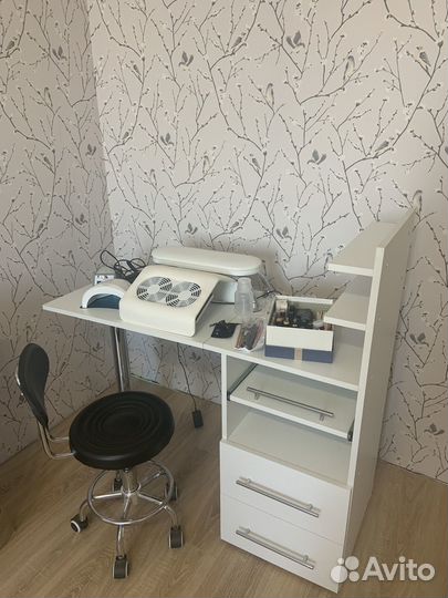 Стол для маникюра складной