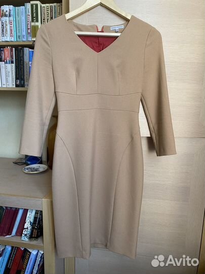 Платье бежевое