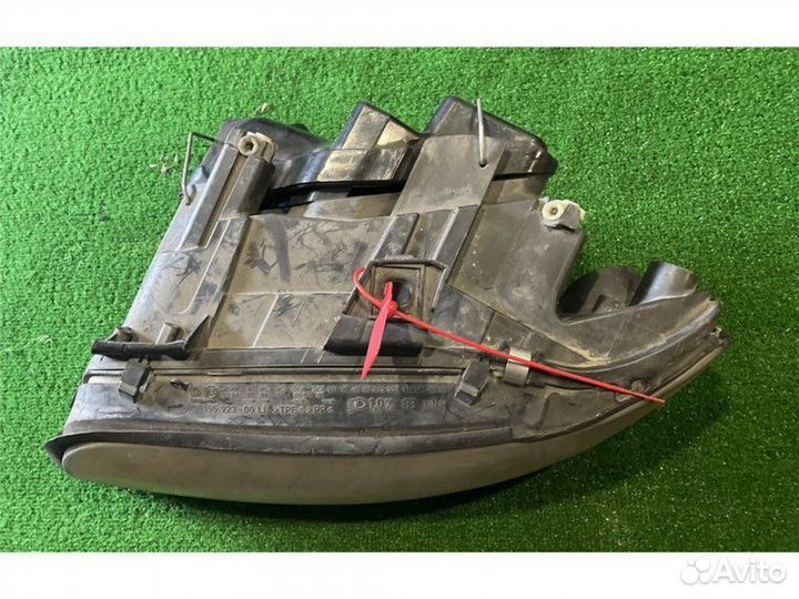 Фара левая Audi A6 2.5 1999