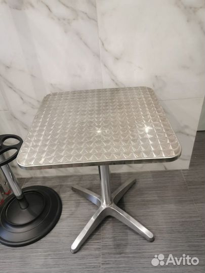 Столик стальной