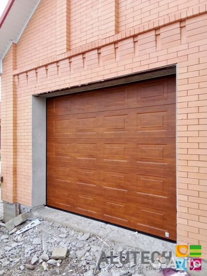 Гаражные ворота alutech