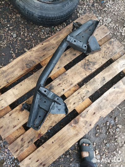 Балка передний Hyundai Starex h1