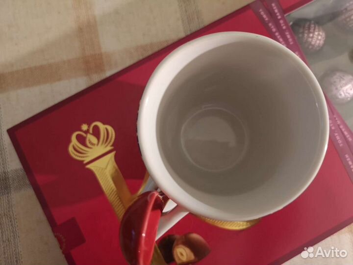 Кружка подарочная новогодняя и стильный красочный